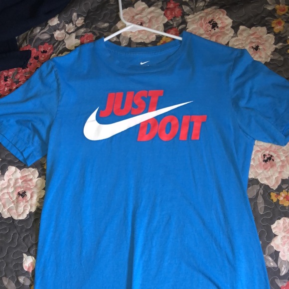Nike Blue T shirt - Picture 2 of 3